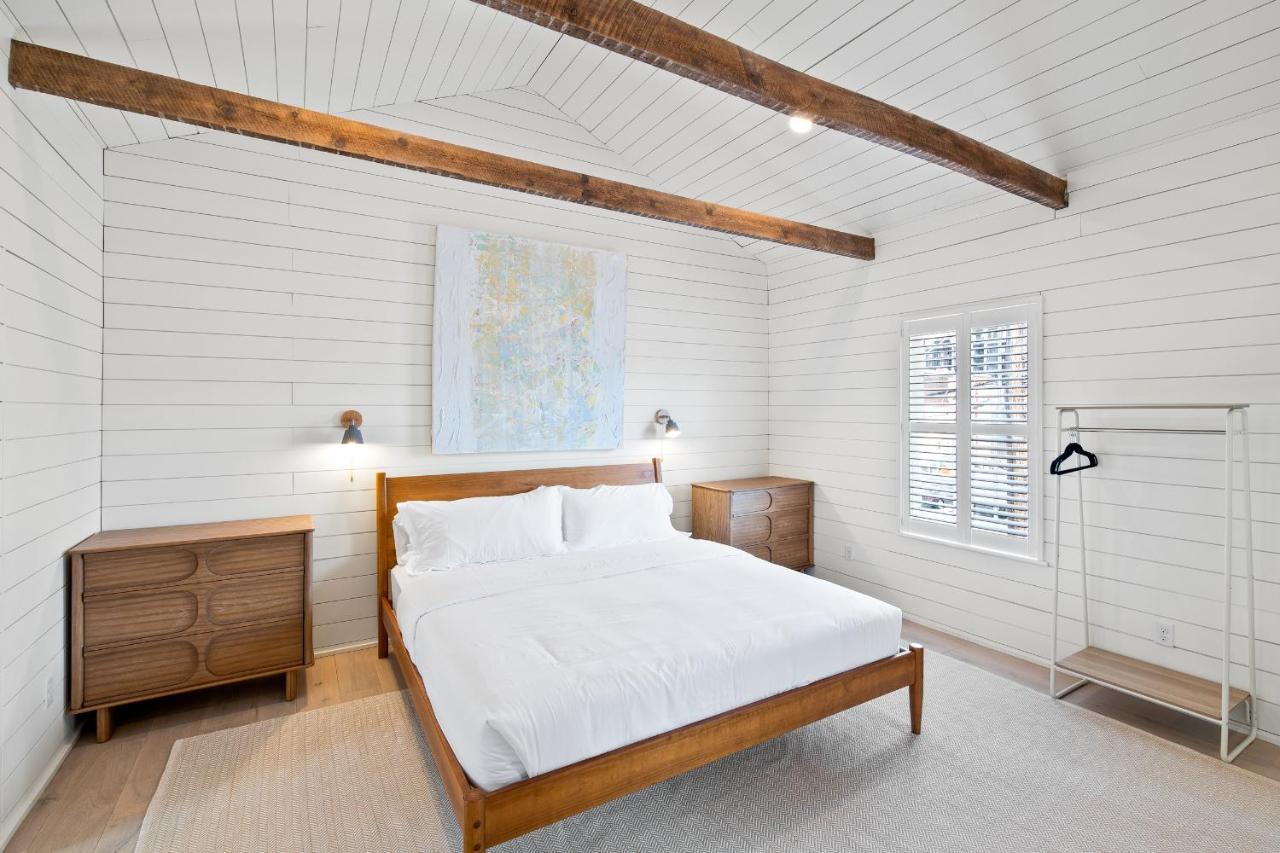 Boutique Room Steps From Downtown Mall Rose Jean Room 3 Charlottesville Buitenkant foto