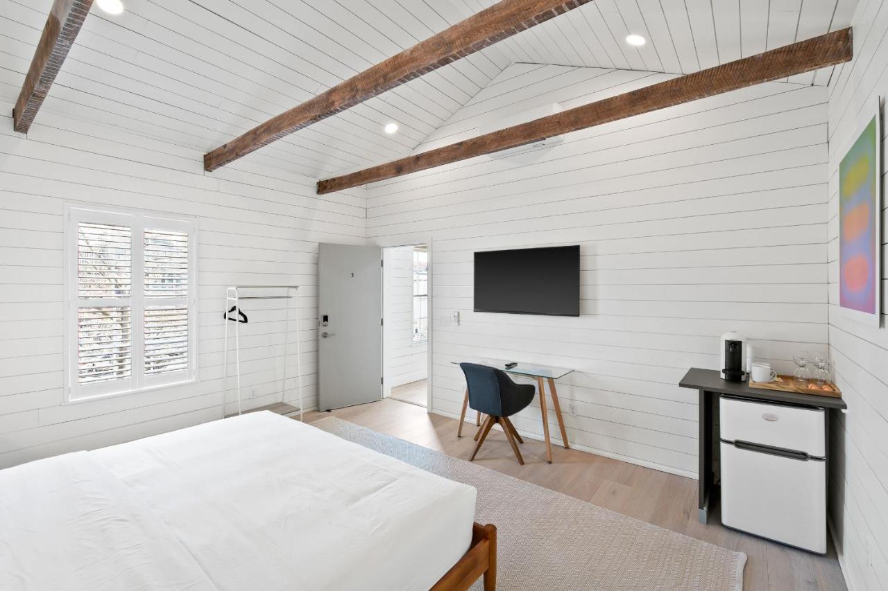 Boutique Room Steps From Downtown Mall Rose Jean Room 3 Charlottesville Buitenkant foto