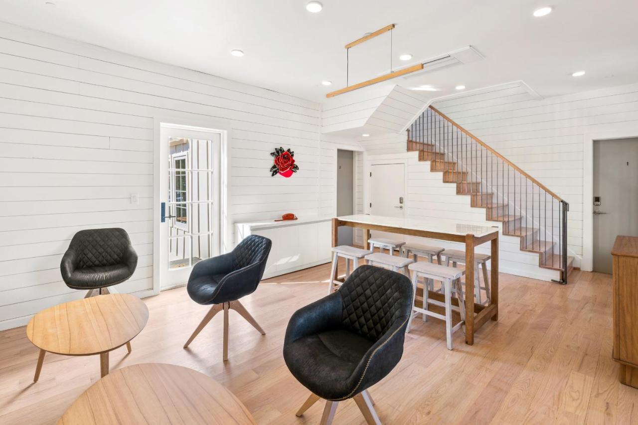 Boutique Room Steps From Downtown Mall Rose Jean Room 3 Charlottesville Buitenkant foto